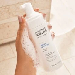Schiuma Detergente Rinfrescante Per Il Viso 150 Ml Aquanature Pelle Disidratata AnneMarie Börlind -Negozio Di Cosmetici 110600